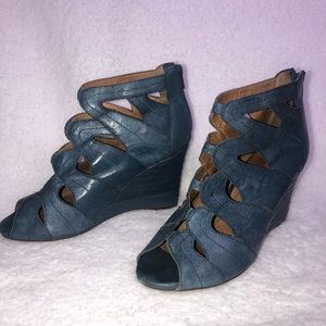 Miz Mooz Tamara Wedge Pump Women’s 8.5 Blue Leather Eclectic classic Retro